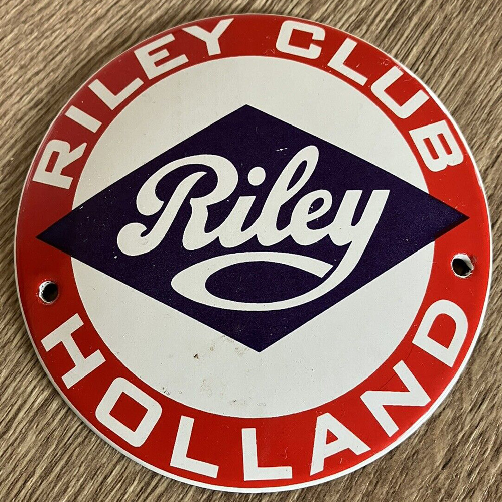 Riley  Club Holland car badge